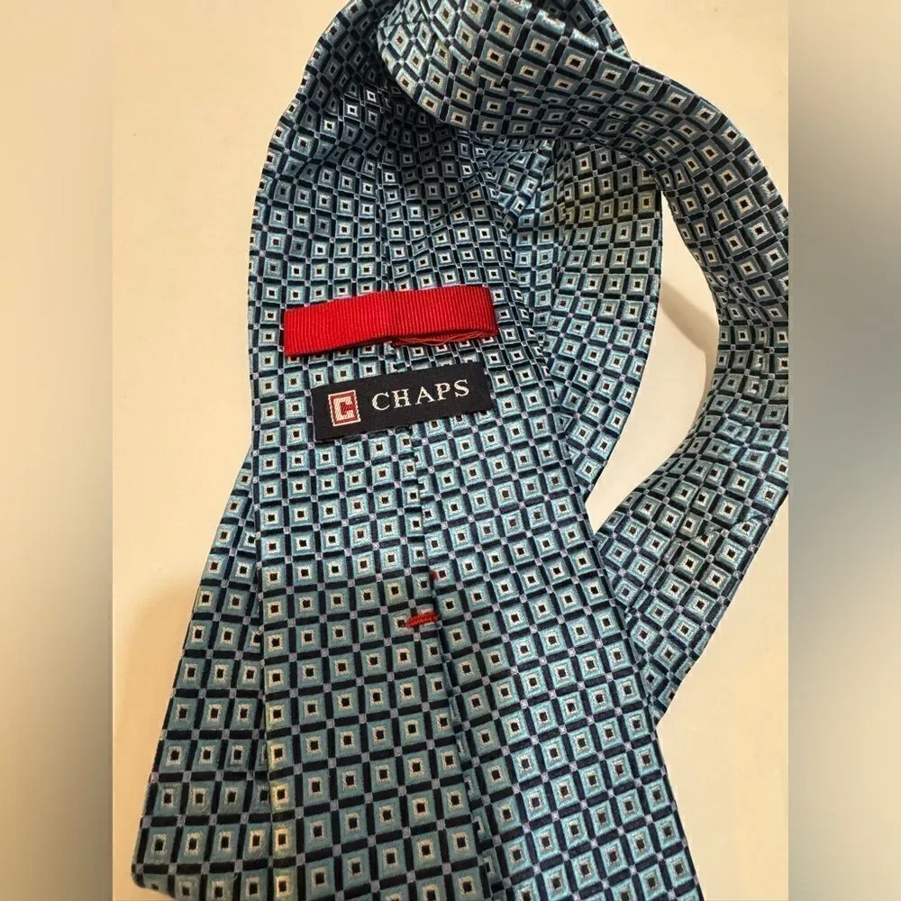 Chaps blue Black Hand Made 100% Silk Men’s Neck Tie Made In China